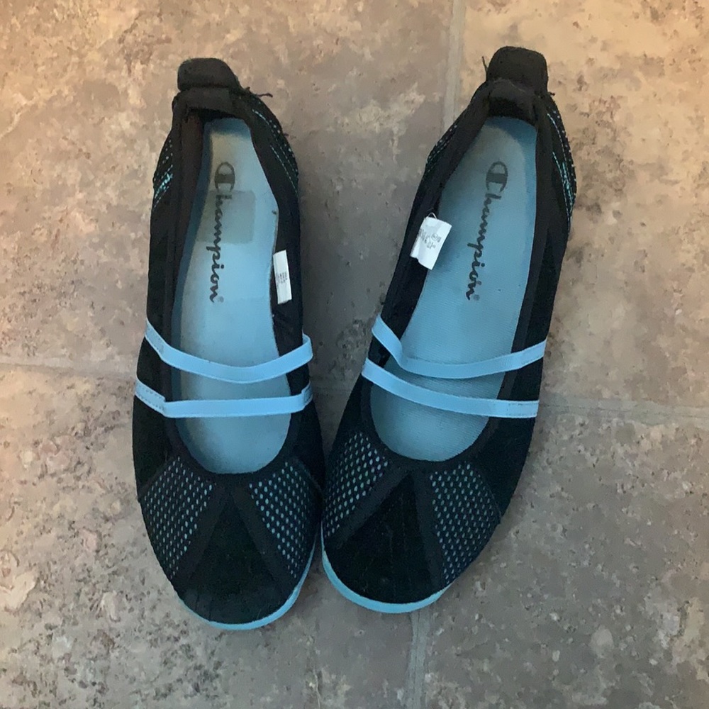 Champion size 8 runner - Picture 3 of 7